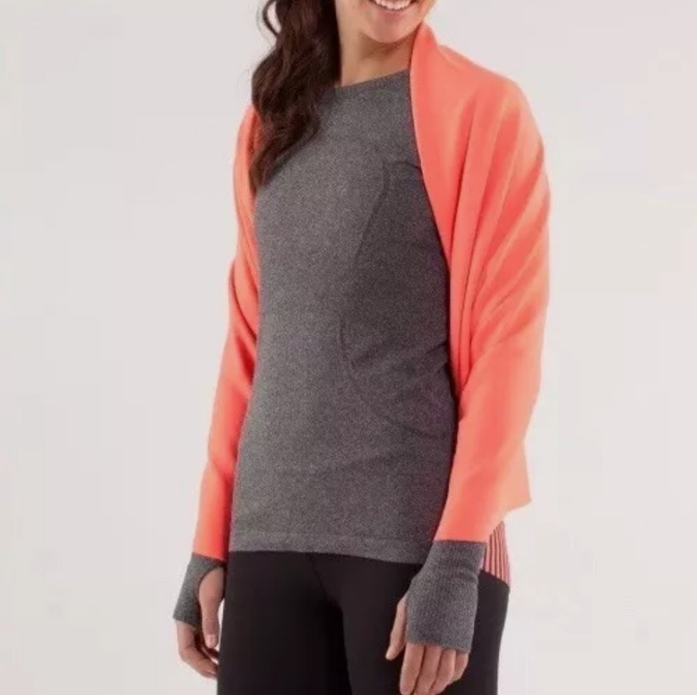 Lululemon Coral & Navy Vinyasa Scarf - Picture 5 of 12